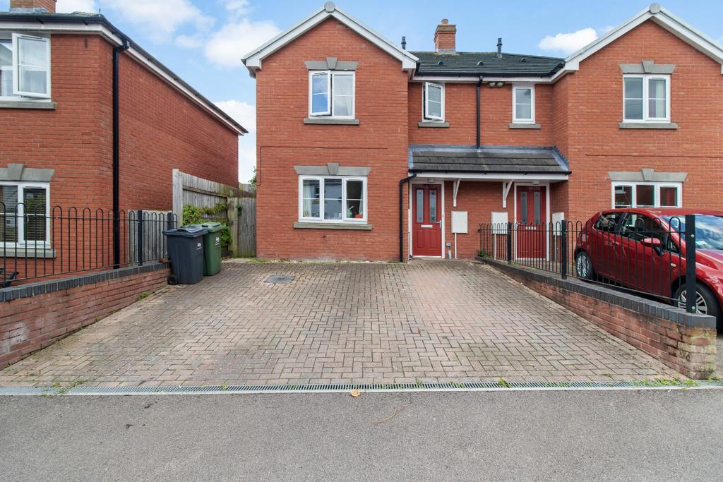 Belmont Road, Malvern, Worcestershire, WR14 1PN 3 bed semidetached