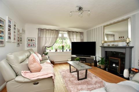 4 bedroom detached house for sale - Pine Grove, Hempstead, Gillingham, Kent