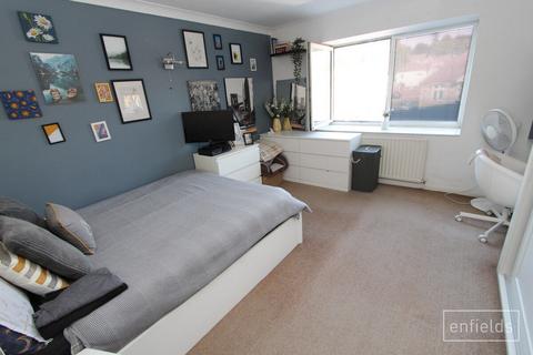 1 bedroom flat for sale, Hampshire SO18