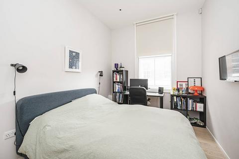 2 bedroom flat for sale, Charterhouse Street, Farringdon, London, EC1M