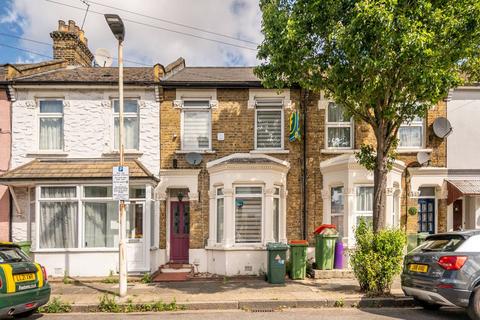 24 Torrens Square, London, E15 4NB