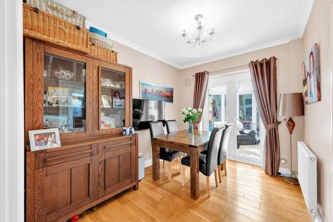 140 William Barefoot Drive, London, SE9 3BP
