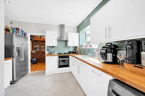 140 William Barefoot Drive, London, SE9 3BP