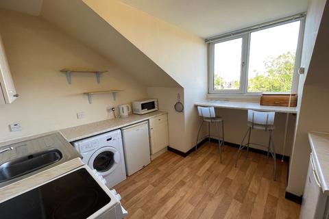2 bedroom flat to rent, Cecil Street, Glasgow, G12