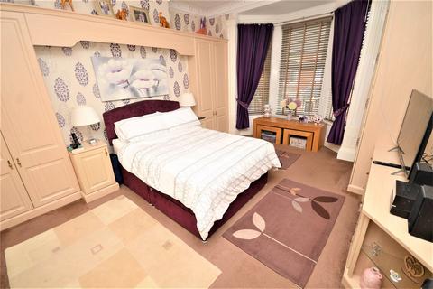 3 bedroom end of terrace house for sale, St. Vincent Street, South Shields