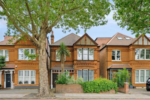 Mortlake Road, Richmond, TW9
