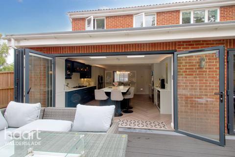 4 bedroom detached house for sale - Woodbury Road, Chatham