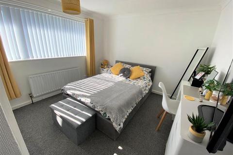 4 Campbell Grove, Grimsby, DN37 9AH