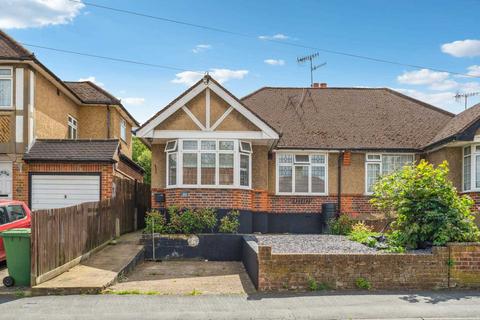 2 bedroom bungalow for sale - Herkomer Road, Bushey