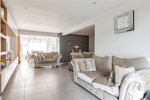 54 Tangmere Crescent, Hornchurch, RM12 5PX