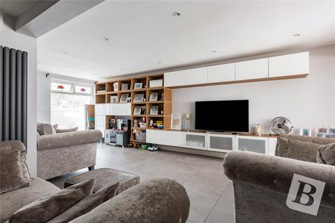 54 Tangmere Crescent, Hornchurch, RM12 5PX