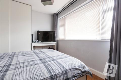 54 Tangmere Crescent, Hornchurch, RM12 5PX
