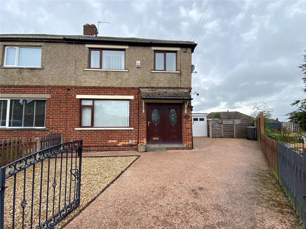 Belmont Rise, Low Moor, Bradford, BD12 3 bed semidetached house for