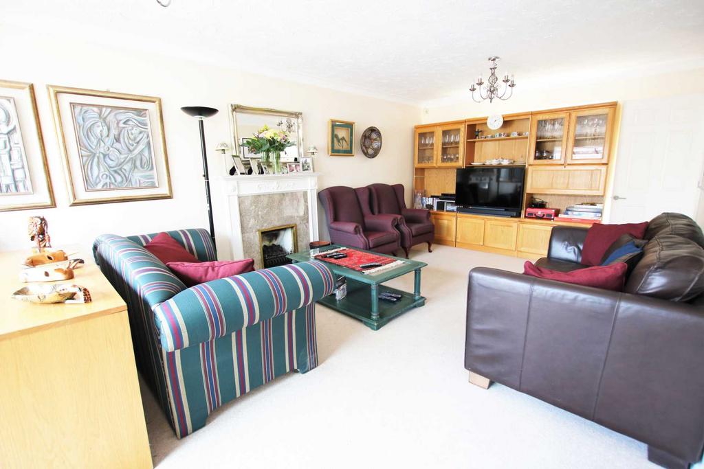 Shepherd Way, Norwich 4 bed detached house for sale £485,000
