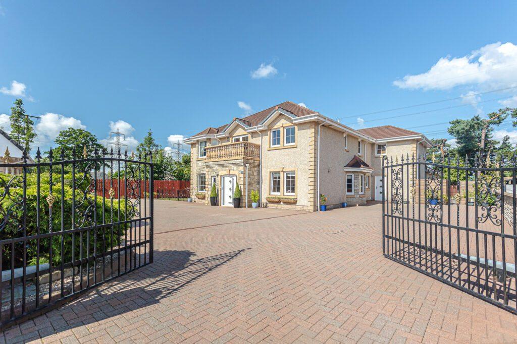 Fairview House, Fairfields, By Dunmore, FK2 5 bed detached house for