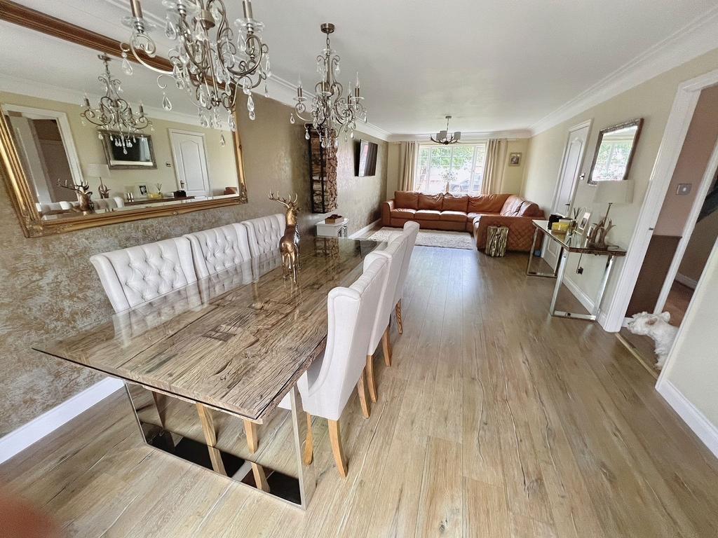 Alderley Drive, Killingworth, Newcastle upon Tyne, Tyne and Wear, NE12