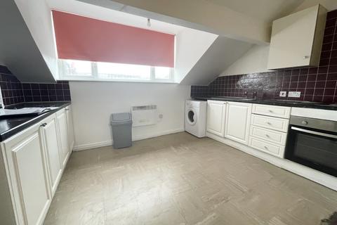 2 bedroom flat to rent, East Park Mount, Leeds, West Yorkshire, LS9