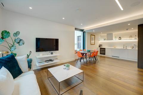 3 bedroom apartment for sale, Rathbone Place, London, W1T