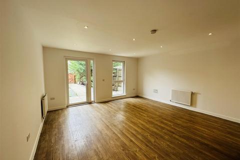 2 Camborne Road, Edgware, HA8 8FD