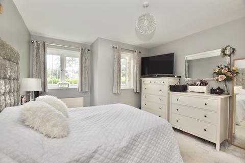 15 Ferndown Close, Beggarwood, Basingstoke, RG22 4SE