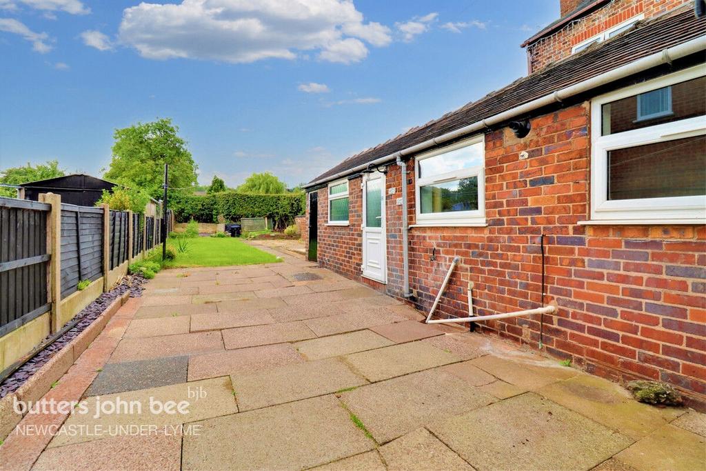 High Street, Newcastle 2 bed end of terrace house for sale £73,000