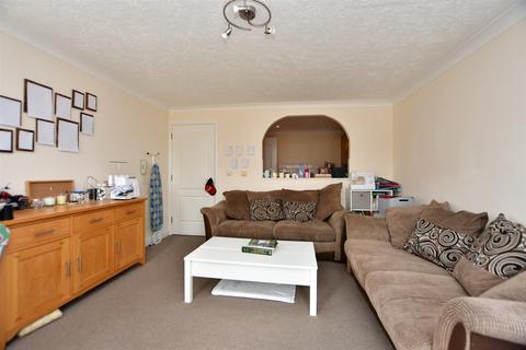 2 bedroom flat for sale, Mansfield Drive, Iwade, Kent