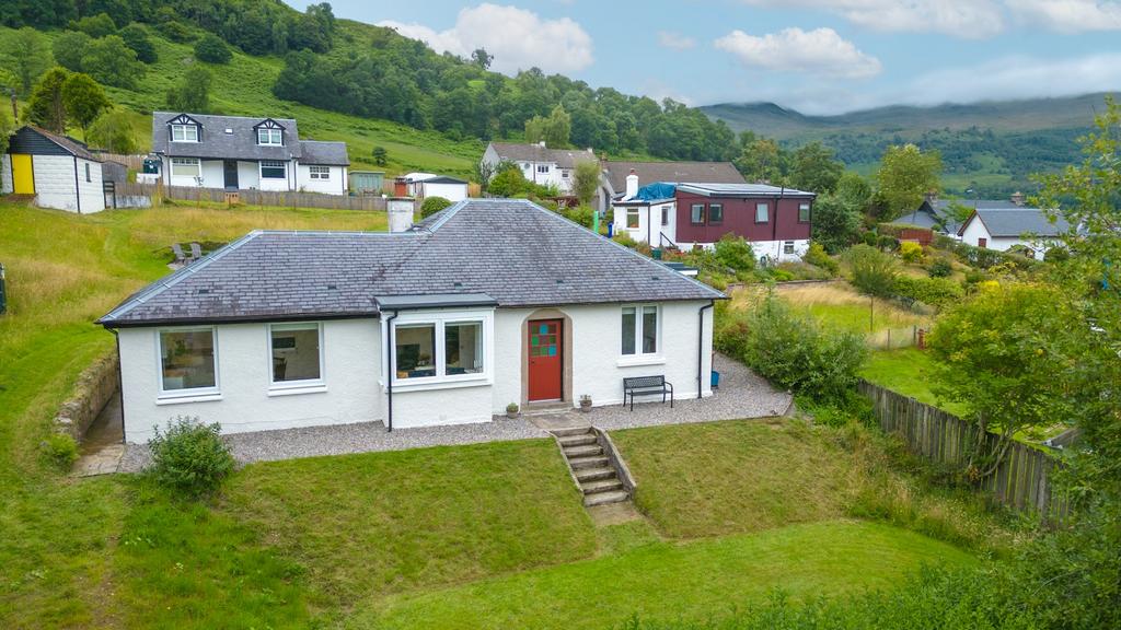 Manse Road, Killin, Perthshire, FK21 8UY 3 bed bungalow for sale £285,000