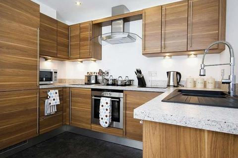 2 bedroom flat to rent, Shadwell Lane, Leeds, West Yorkshire, UK, LS17