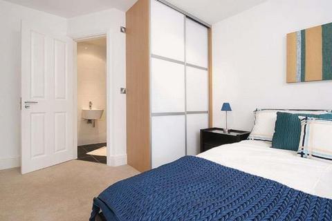 2 bedroom flat to rent, Shadwell Lane, Leeds, West Yorkshire, UK, LS17