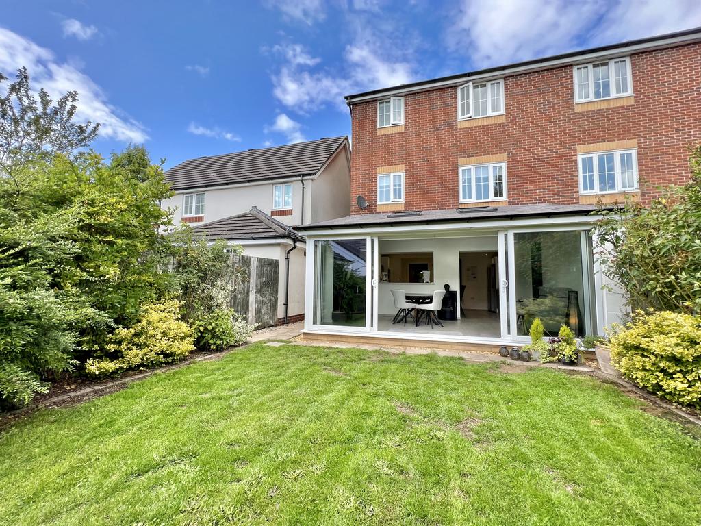Blacktown Gardens, Marshfield, Cardiff CF3 3 bed townhouse for sale £400,000
