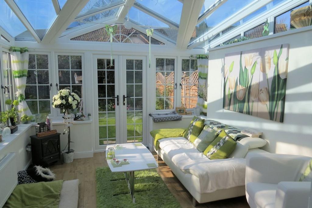 Lounge / conservatory