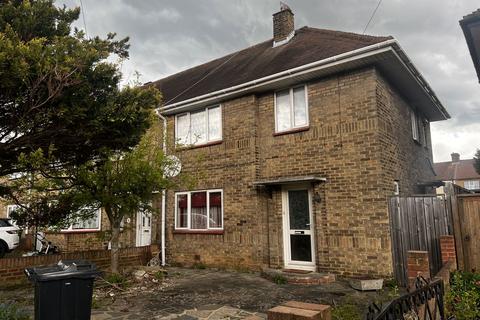 5 Chiltern Road, Ilford, IG2 7JR