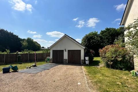 5 bedroom detached house for sale, 2 Farm Pl