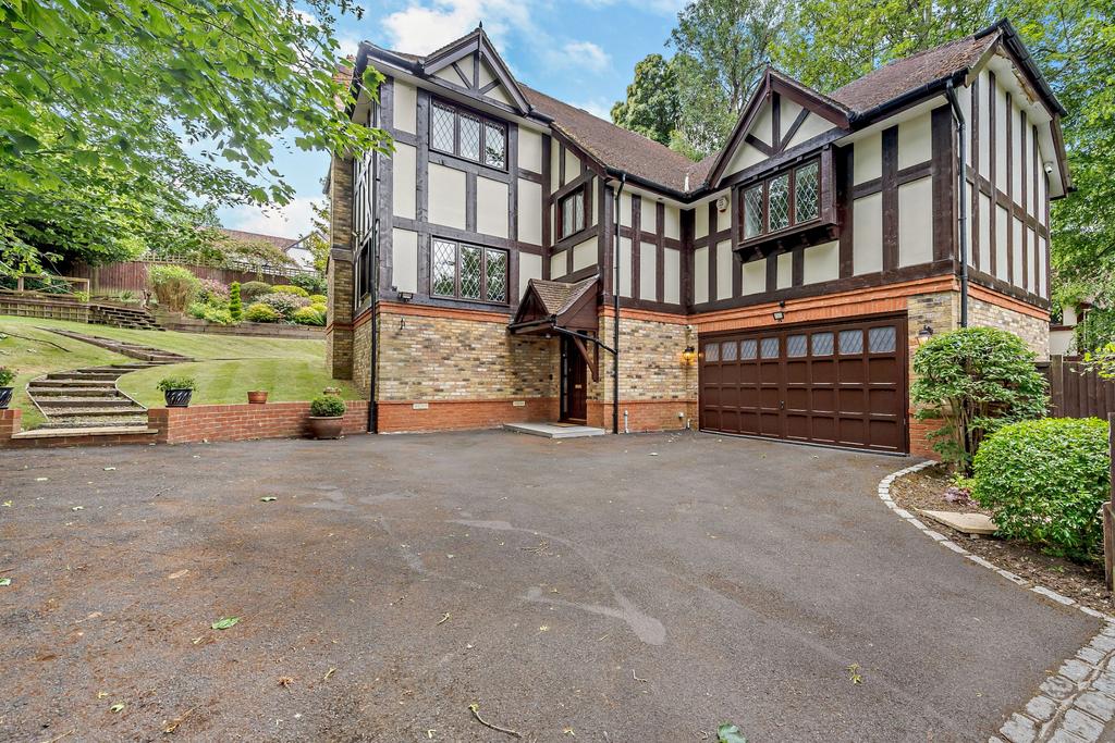 Hillpoint, Loudwater, Rickmansworth, WD3 5 bed detached house for sale