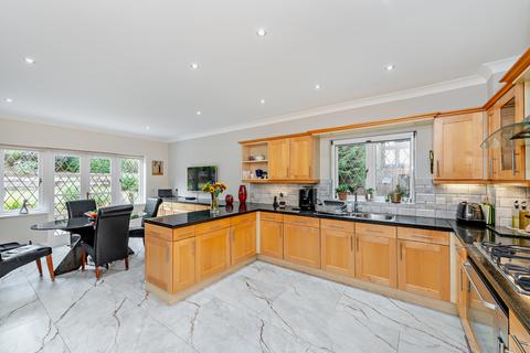 2 Hillpoint, Loudwater, Rickmansworth, WD3 4HW