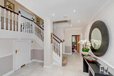 2 Hillpoint, Loudwater, Rickmansworth, WD3 4HW