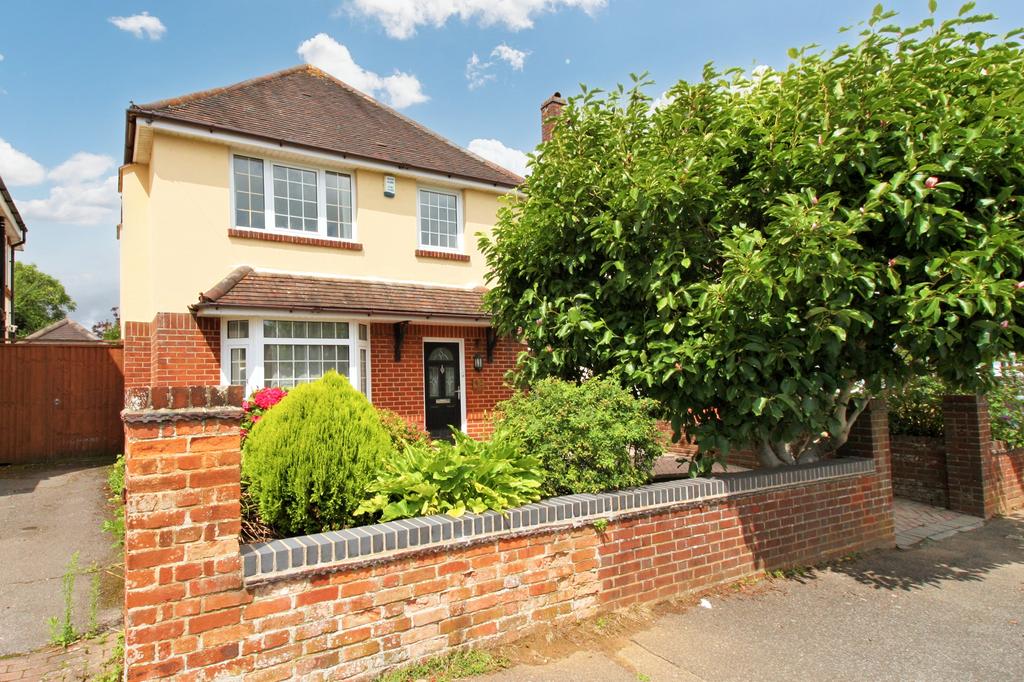 Muscliffe Lane, Bournemouth BH9 3 bed detached house for sale £475,000