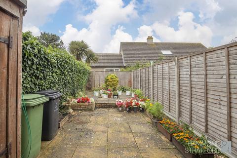 3 Ash Tree Close, Attleborough, NR17 2QP