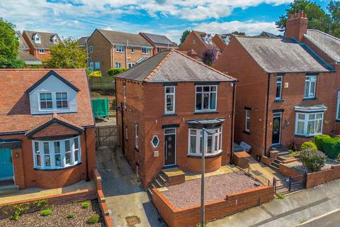 3 bedroom detached house for sale, Woodstock Road, Barnsley