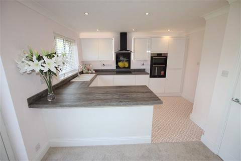 4 bedroom detached house for sale, Neasden Avenue, Clacton on Sea, Clacton on Sea