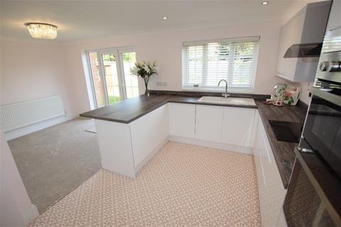 4 bedroom detached house for sale, Neasden Avenue, Clacton on Sea, Clacton on Sea