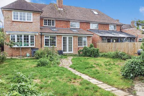 92 Castleview Road, Chiseldon, Swindon, SN4 0NT