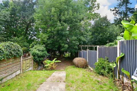 21 Chestnut Drive, Sturry, Canterbury, CT2 0NB
