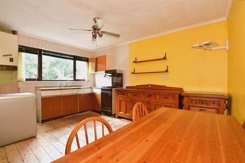 21 Chestnut Drive, Sturry, Canterbury, CT2 0NB