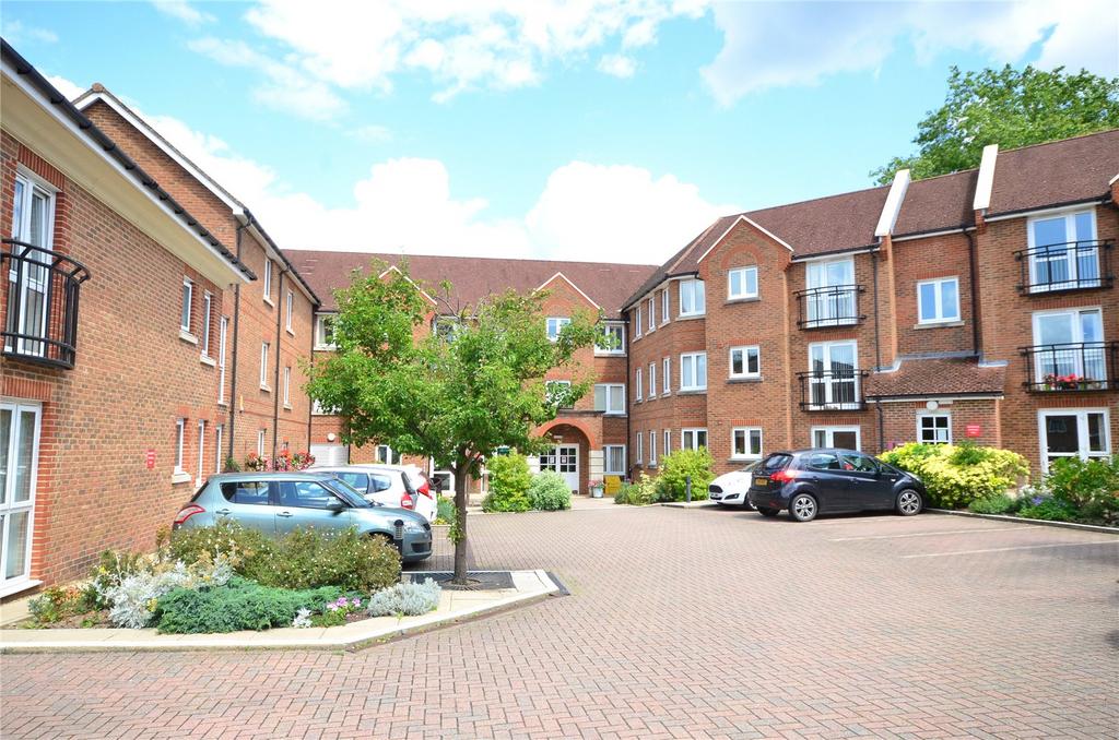 East Grinstead, West Sussex, RH19 1 bed apartment for sale £90,000