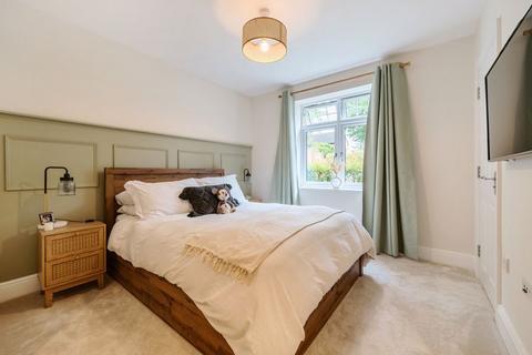 Flat 2, Hawthorne Court, 62 Woodcote Valley Road, Purley, CR8 3BD