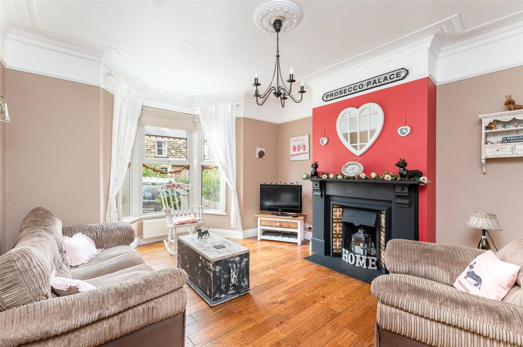 Middleton Road, Ilkley, West Yorkshire, LS29 4 bed terraced house for