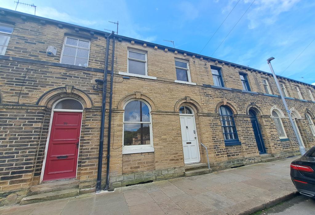 Caroline Street, Saltaire, Shipley, West Yorkshire 2 bed terraced house