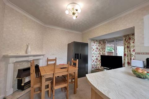 2 bedroom semi-detached house for sale - Church Road, WOLVERHAMPTON