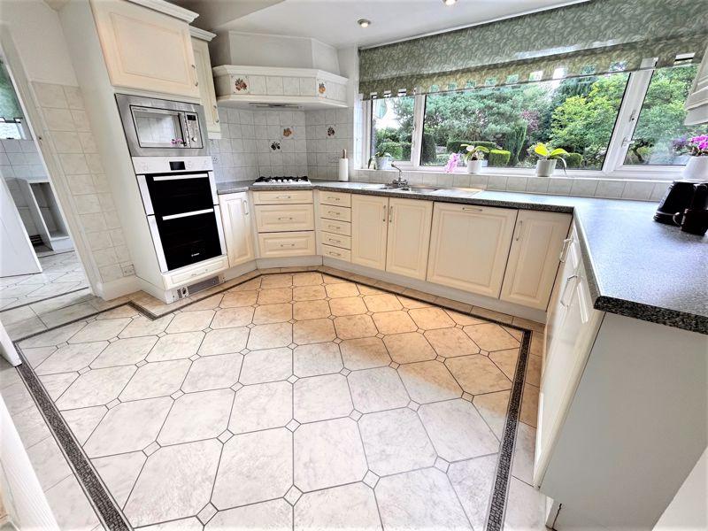 Monmouth Drive, Sutton Coldfield, B73 6JJ 4 bed detached house for sale £700,000